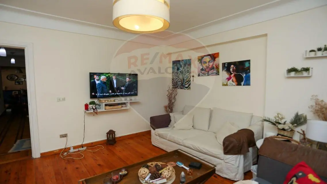 Investment Opportunity: Stunning 240 Square Meter Apartment