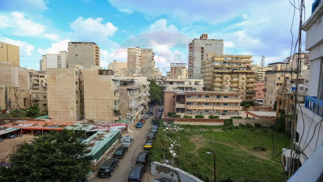 Investment Opportunity: Stunning 240 Square Meter Apartment