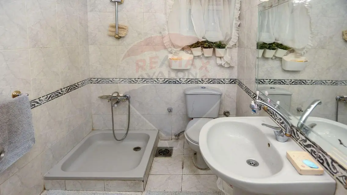 Investment Opportunity: Stunning 240 Square Meter Apartment