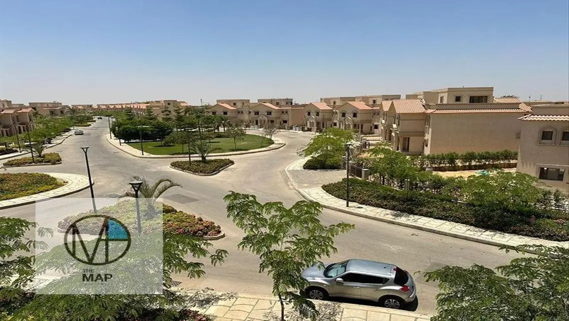 Luxury Apartment with Private Garden and Pool in Prime Location