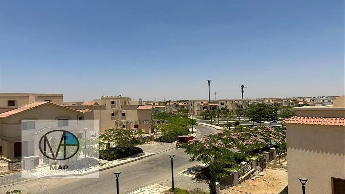 Luxury Apartment with Private Garden and Pool in Prime Location