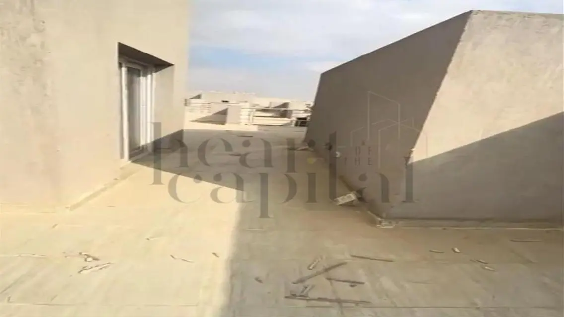 فيلا فاخرة بمساحة شاسعة في منطقة ساحرة