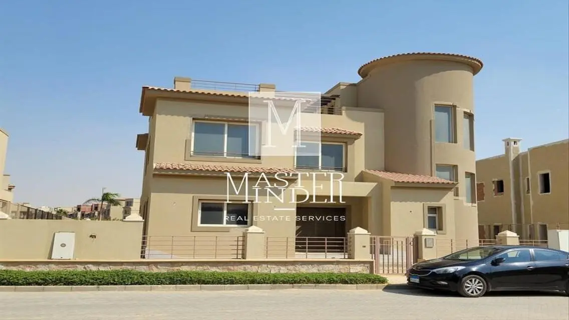 Luxury Villa for Sale with Private Garden and Shared Pool
