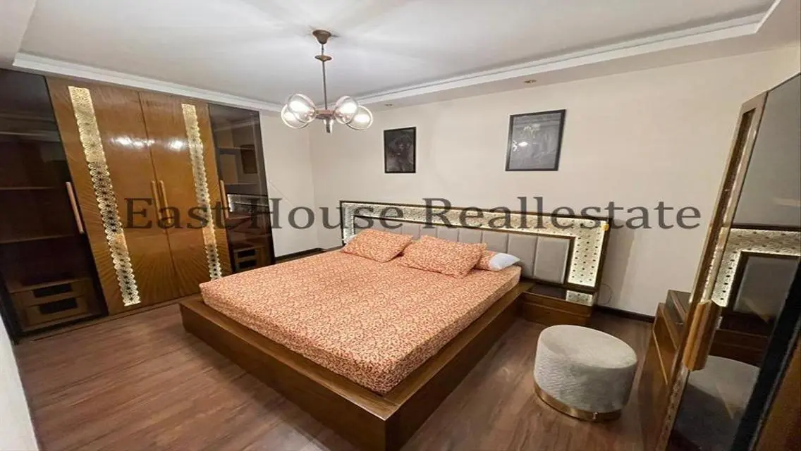 Luxurious Apartment with Spacious Layout in Prime Location