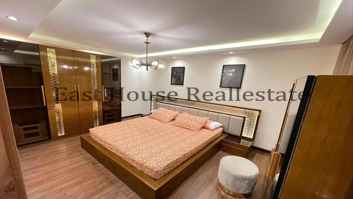 Luxurious Apartment with Spacious Layout in Prime Location