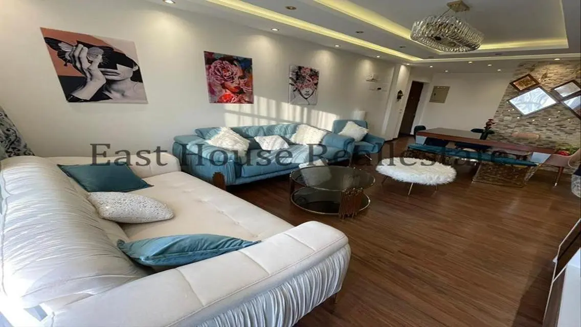 Luxurious Apartment with Spacious Layout in Prime Location