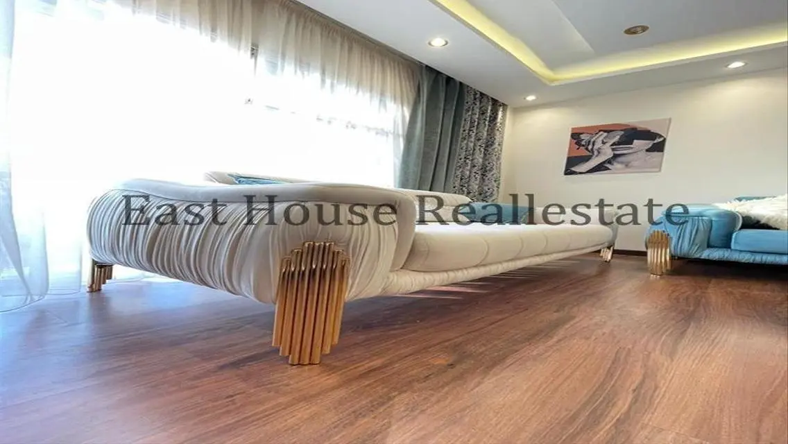 Luxurious Apartment with Spacious Layout in Prime Location