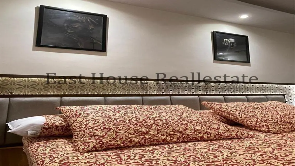 Luxurious Apartment with Spacious Layout in Prime Location