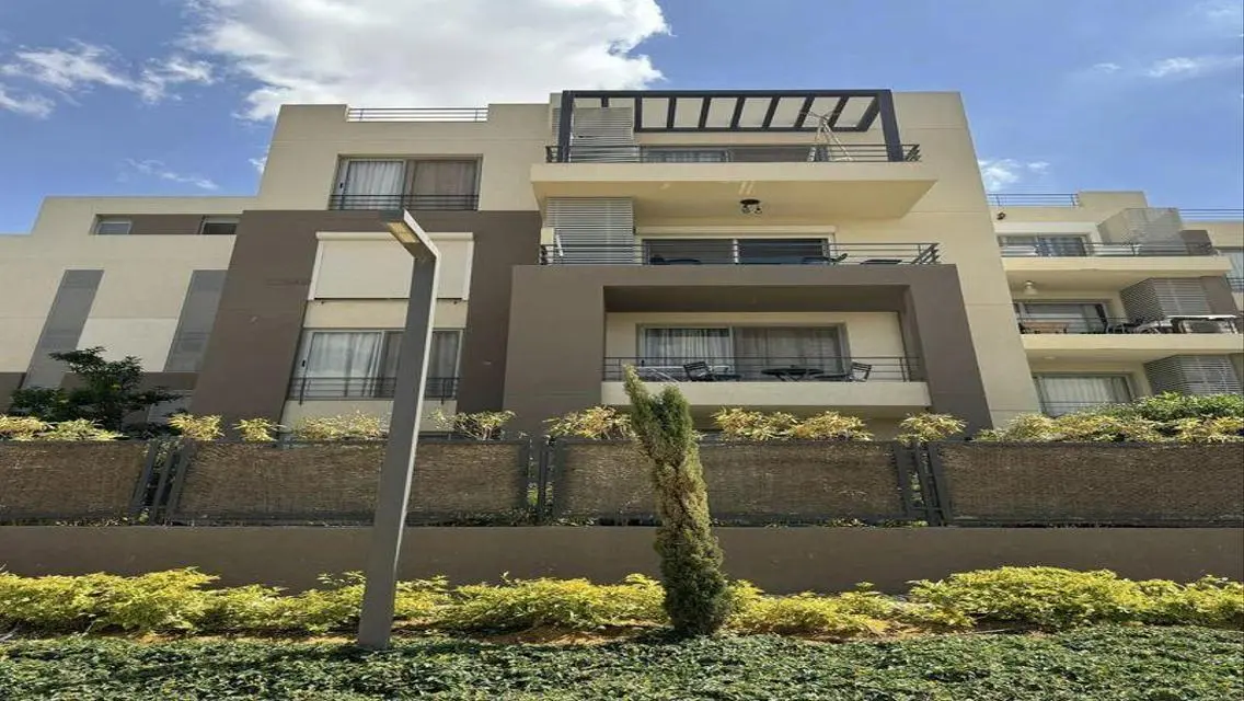 Luxury Villa with Private Garden and Pool