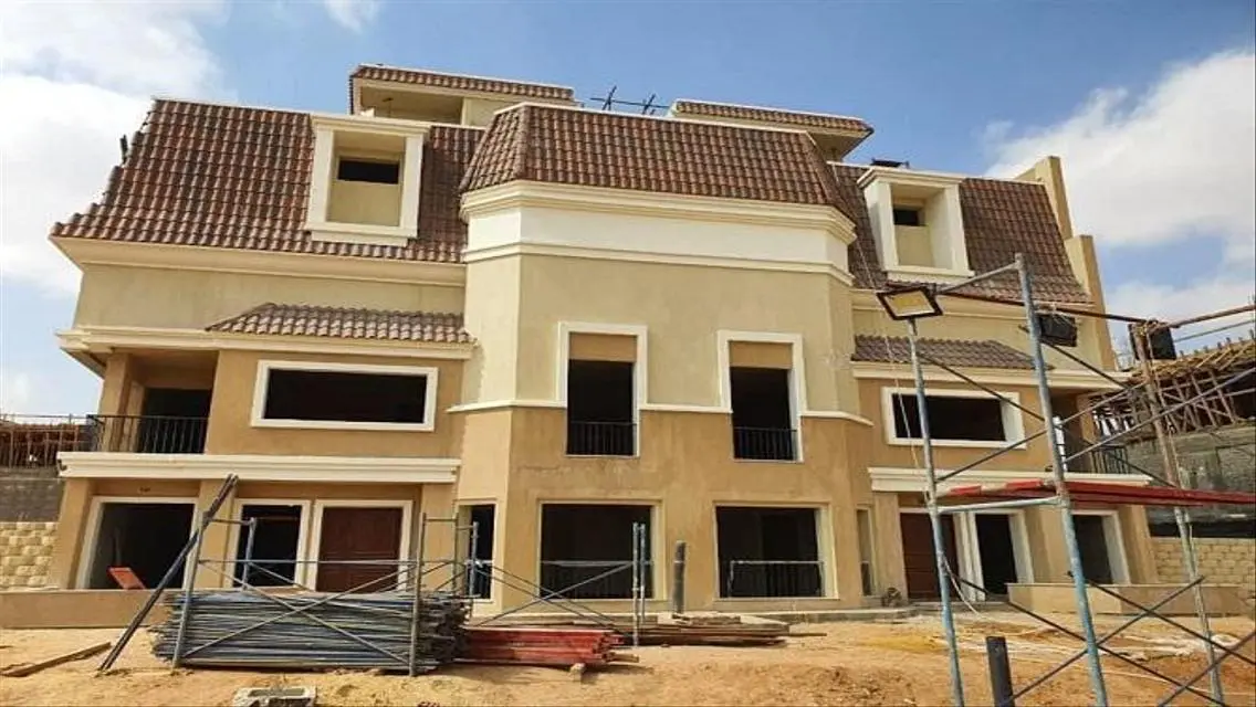 Luxury Villa for Sale - Featuring Private Garden and Pool