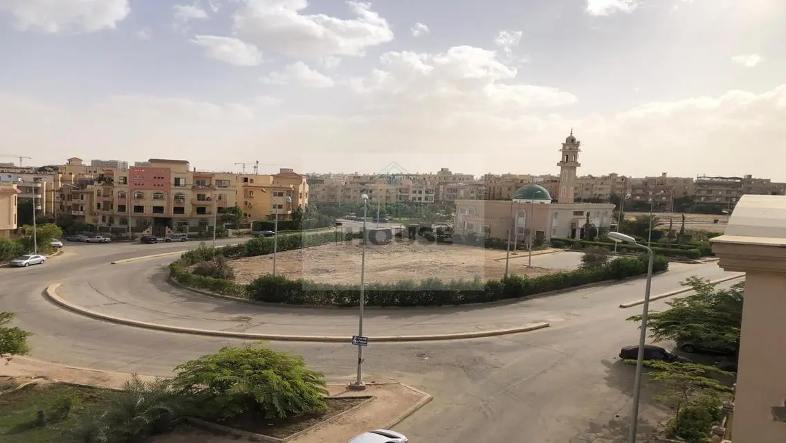 شقة فاخرة بمساحة 60 متر مطلة على معلم رئيسي
