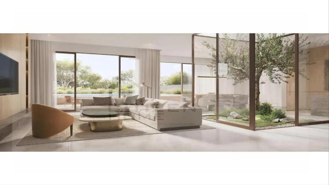 Elegant Solana Home - A Perfect Luxury Living Opportunity