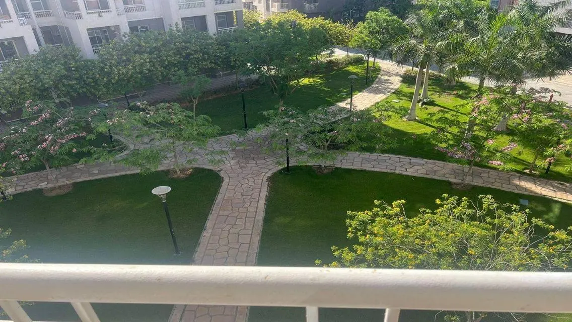 Office in Block 18 at White Mall, 165 sqm