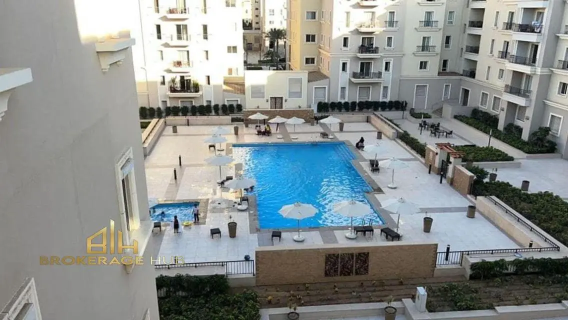 Luxury Apartment for Sale with Lake View in MIVs273