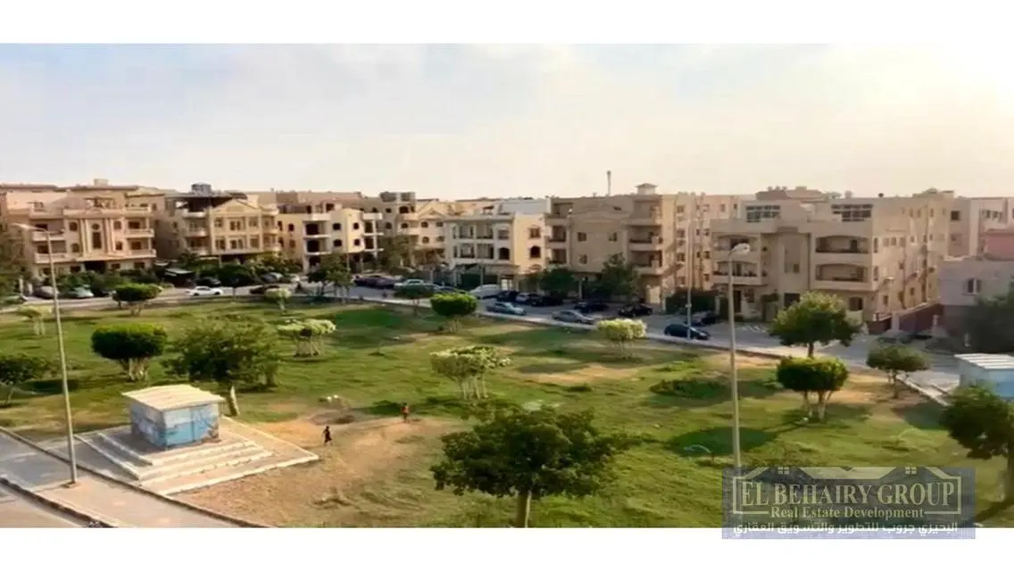 شقة رائعة للبيع في موقع مميز