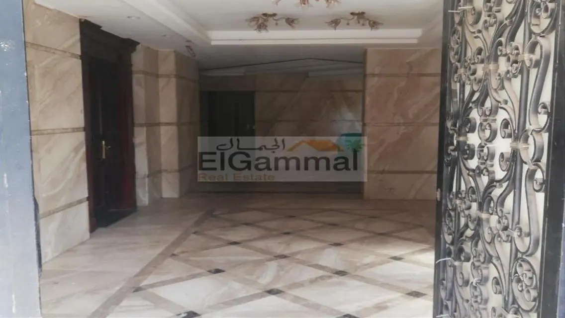 Luxury Apartment for Sale - 290 sqm in a Prime Location