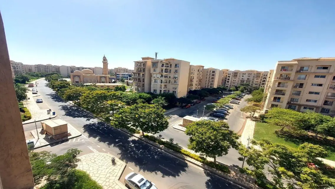 Luxury Apartment in B3 with All Amenities