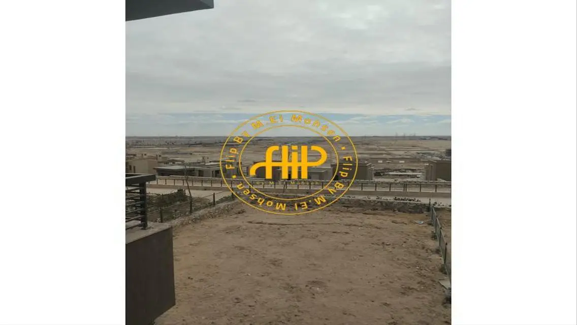 Twinhouse for Sale in GoldCliff - 440 m