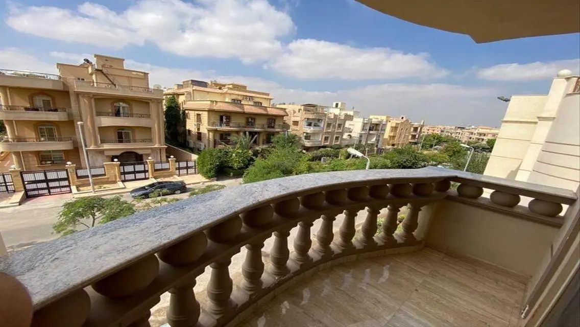 Luxury Apartment with Spacious Design in a Prime Location