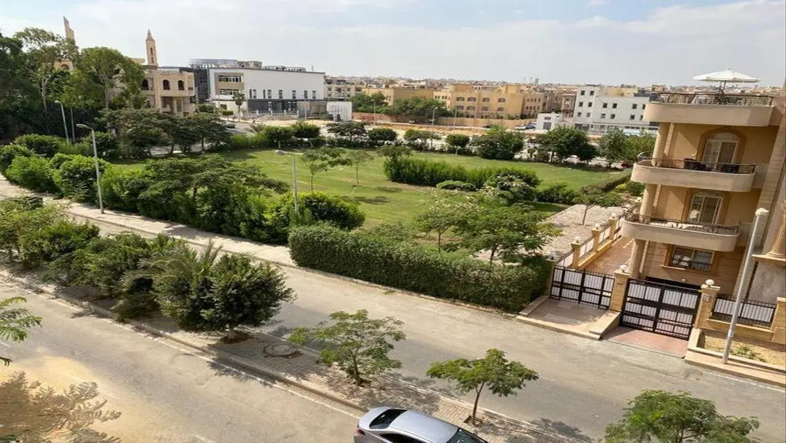 Luxury Apartment with Spacious Design in a Prime Location