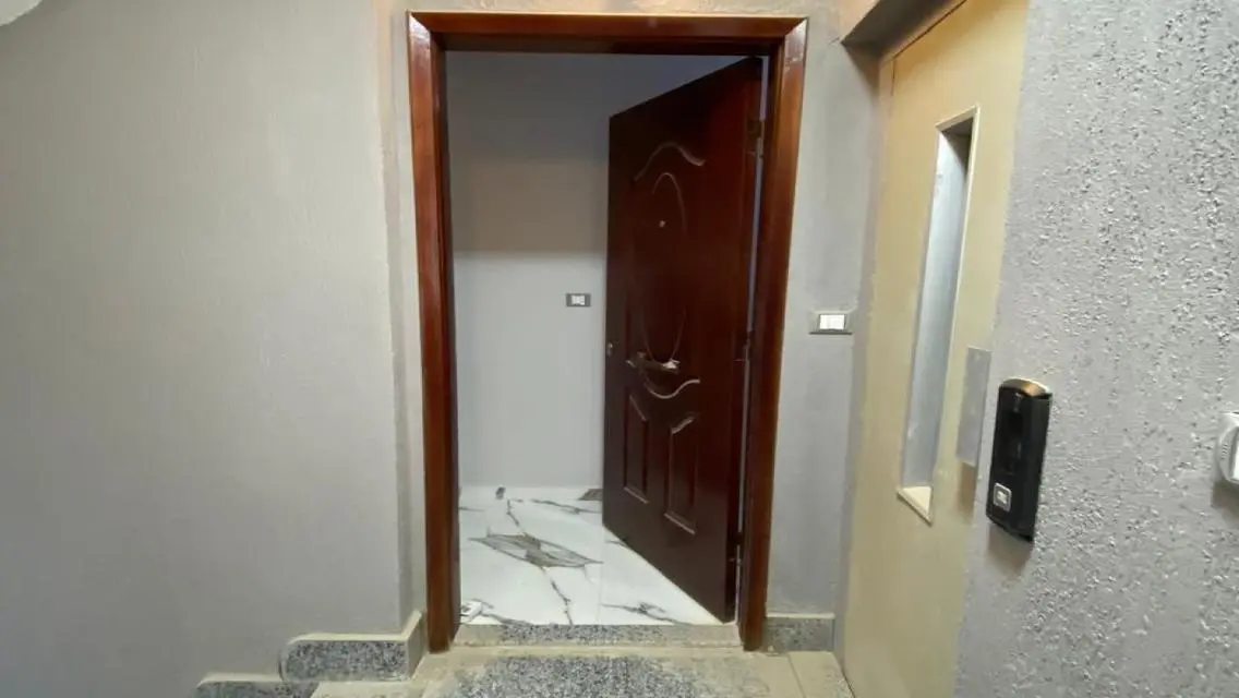شقة فاخرة للإيجار بسعر 25000