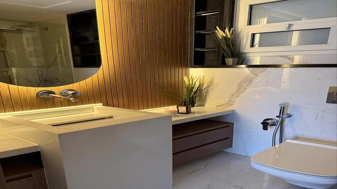 Luxury Apartment for Sale Overlooking the Lakes