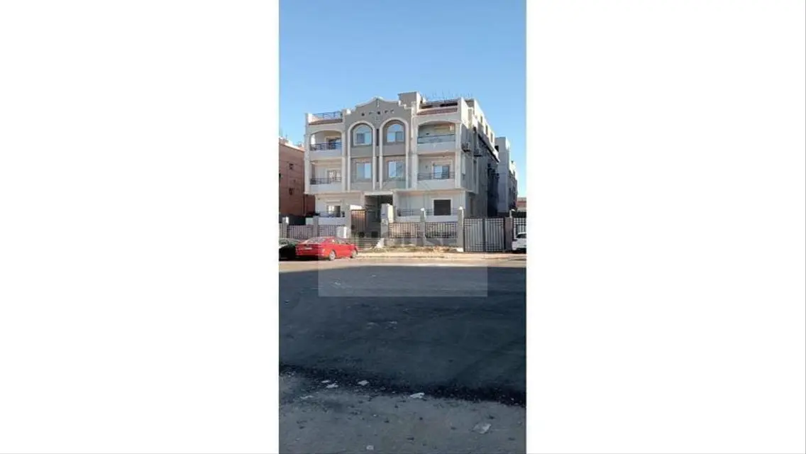 Apartment for Sale in the Eighth District, Sheikh Zayed