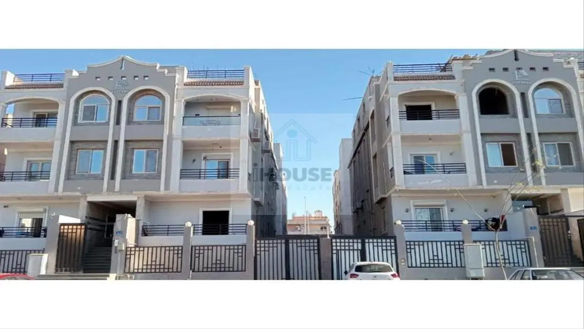 Apartment for Sale in the Eighth District, Sheikh Zayed