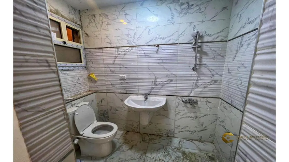 Luxurious Apartment with 152 sqm and Private Balcony