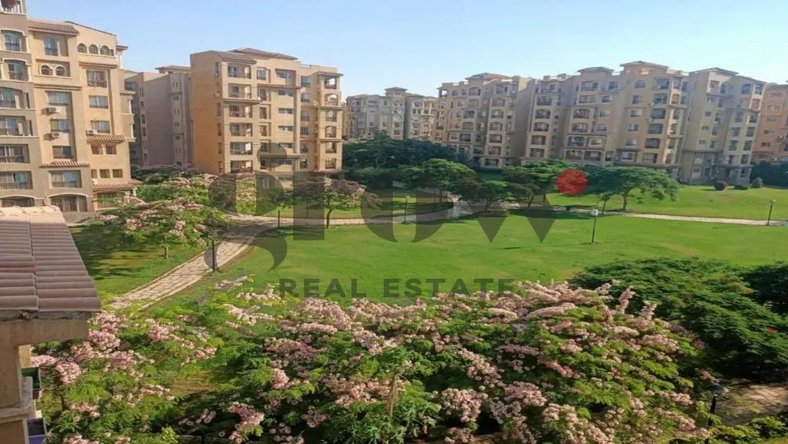 Luxury Apartment for Sale with Stunning Lake View