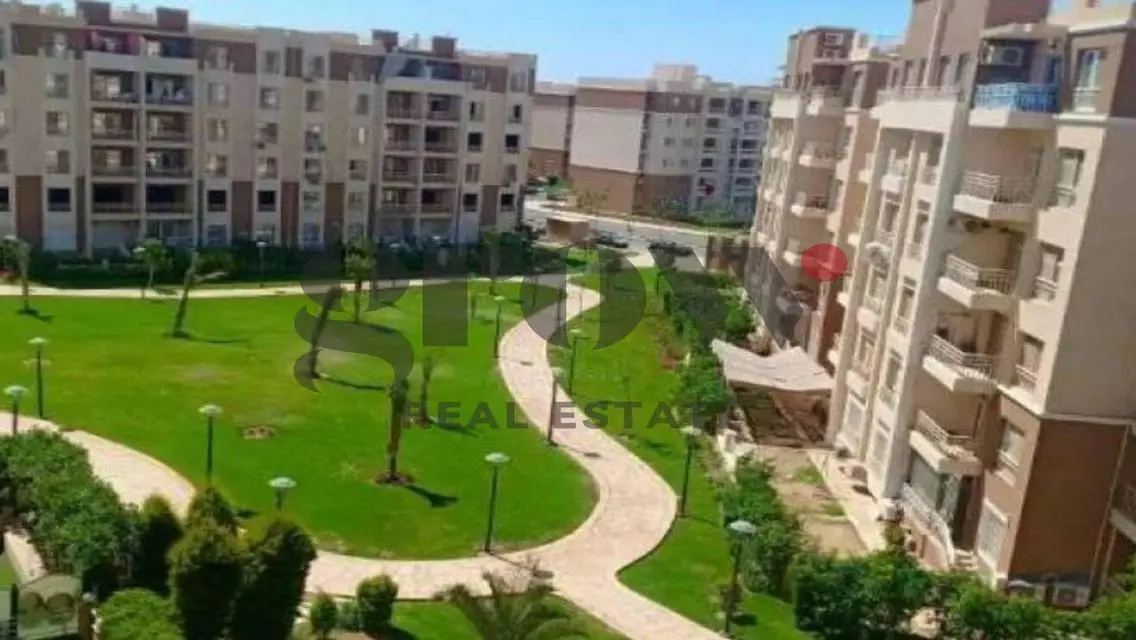 Luxury Apartment for Sale with Stunning Lake View