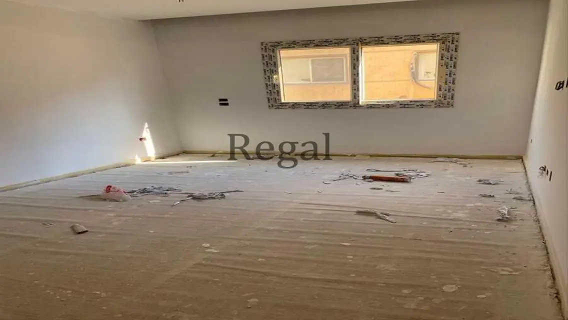 شقة متميزة للبيع أمام مول العرب في شارع سامح جادو