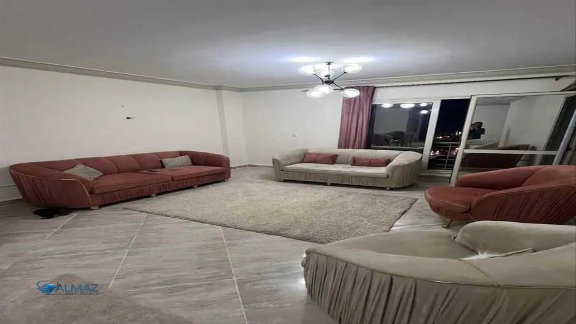 شقة فاخرة للإيجار بسعر مميز