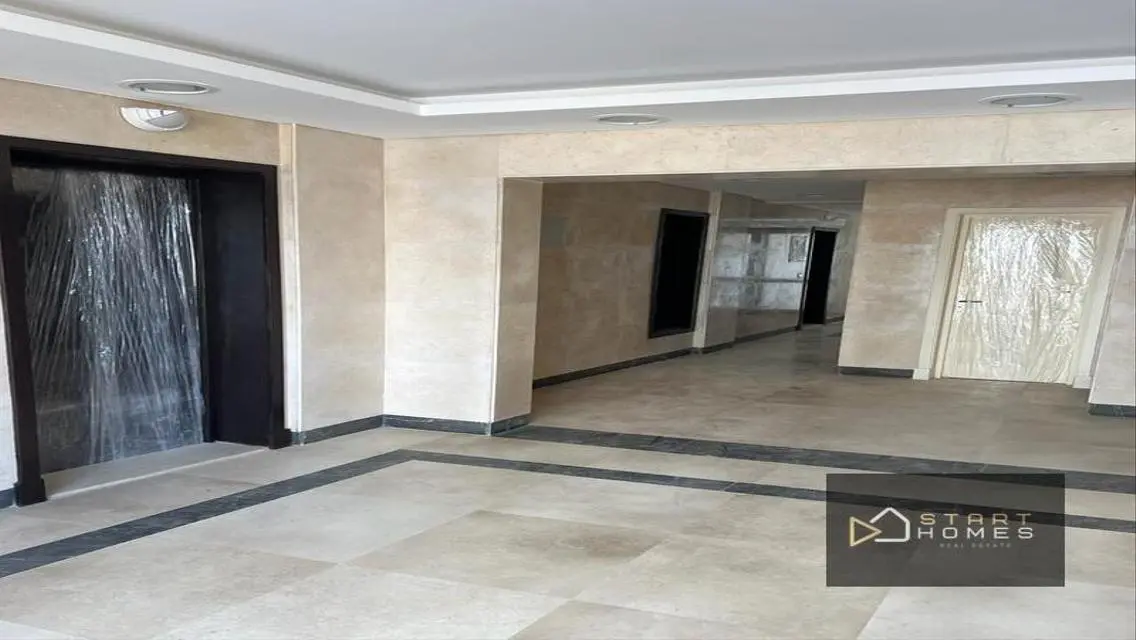 Luxury Apartment with Balcony and Security Guard in Prime Location