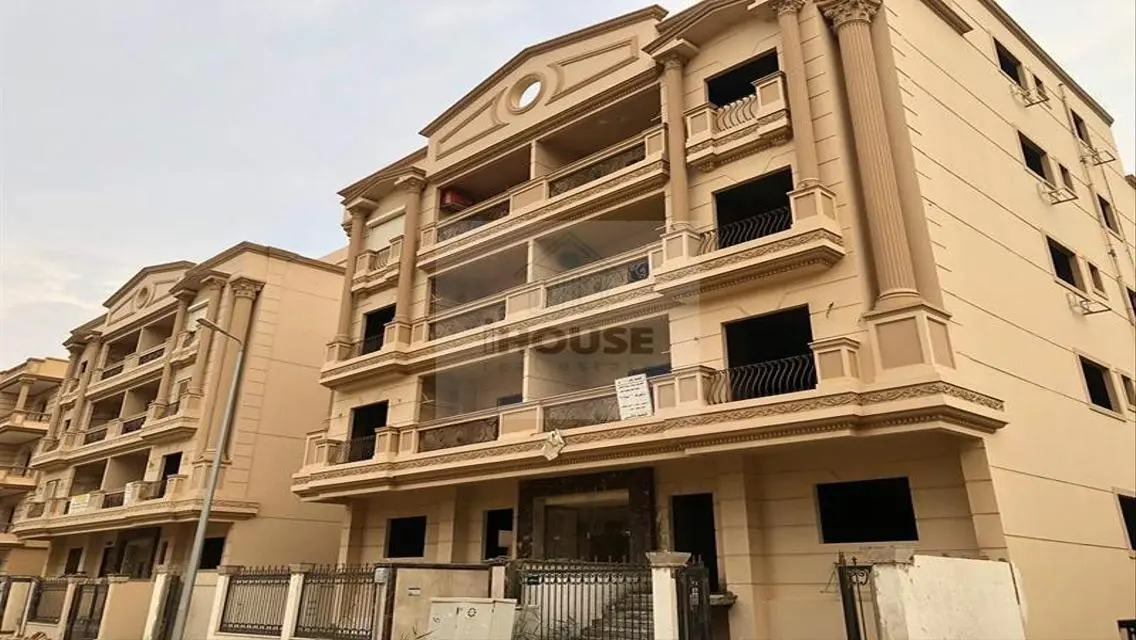 Luxury Villa for Sale - 103