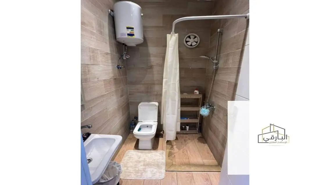 Luxurious Apartment for Rent with Shared Pool and Amenities