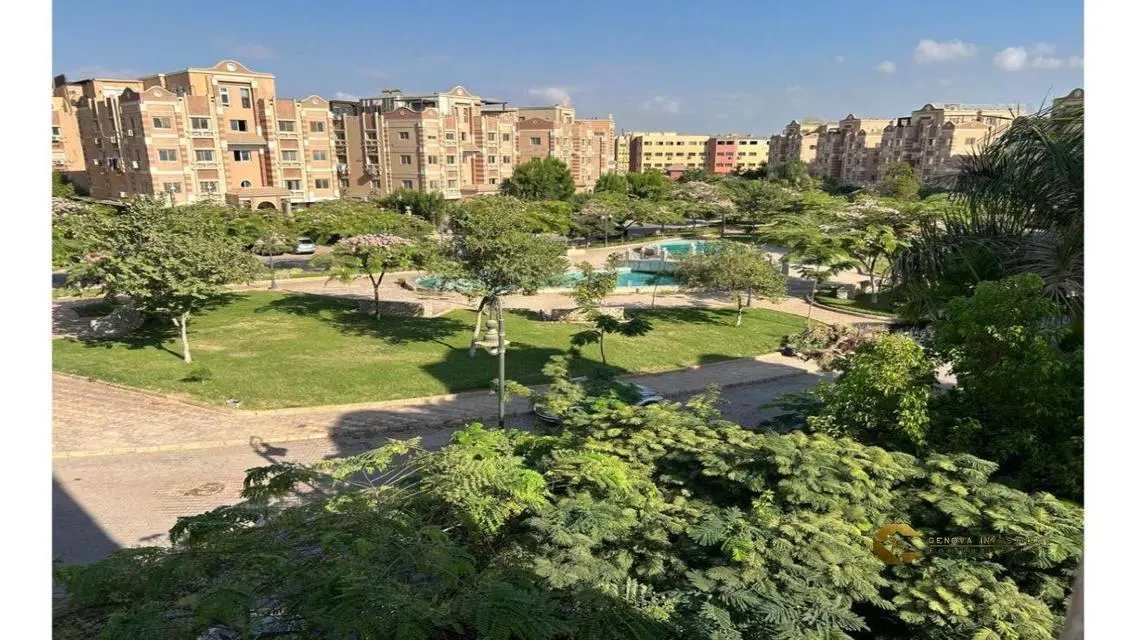 شقة فاخرة بمساحة متر مربع للبيع