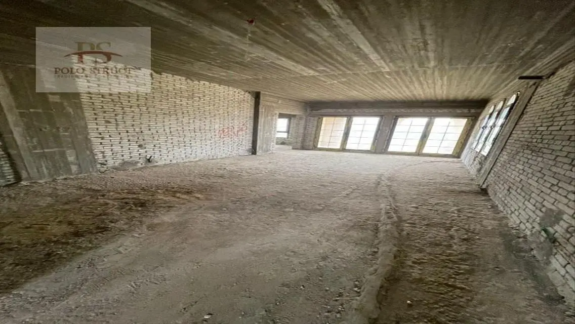 فيلا فاخرة للبيع بمساحة واسعة