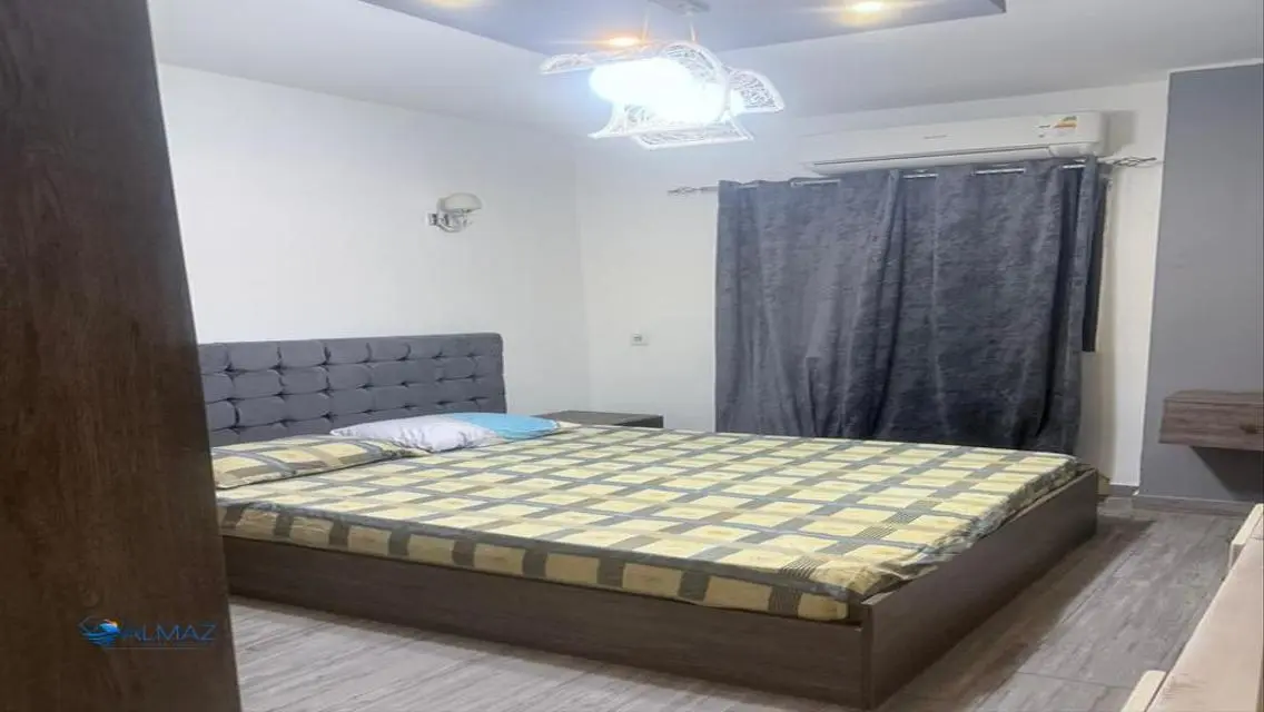 شقة فاخرة للإيجار في E8567-B-180-3-2-55