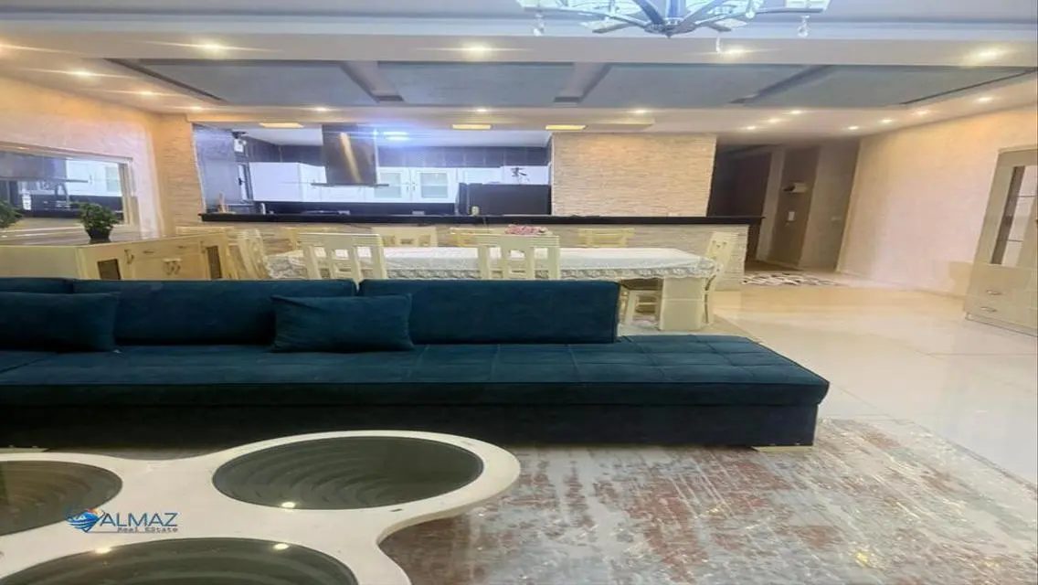 شقة فاخرة للإيجار في E8567-B-180-3-2-55