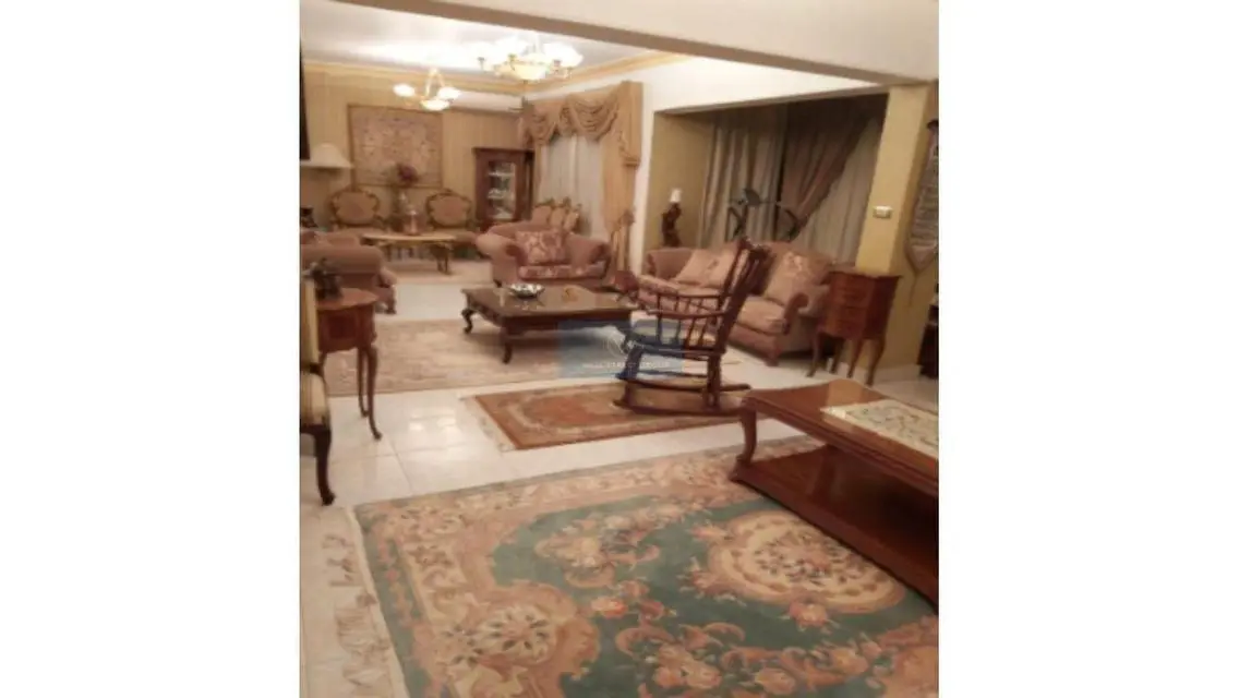 شقة فاخرة مع شرفة وحارس أمن