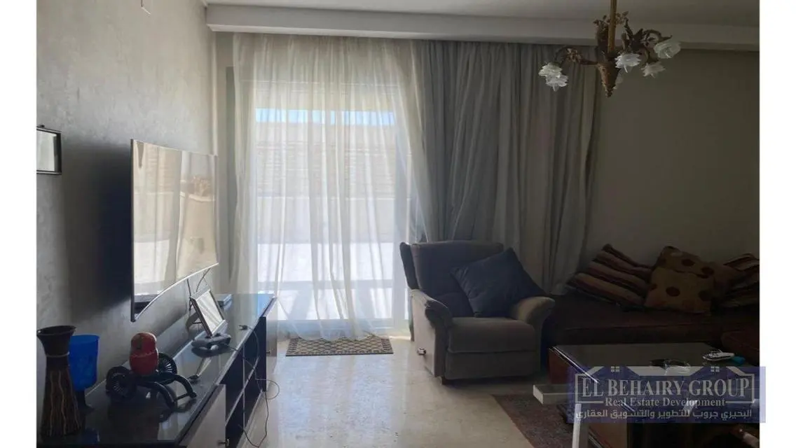 شقة فاخرة للبيع في قلب المدينة بسعر مغري