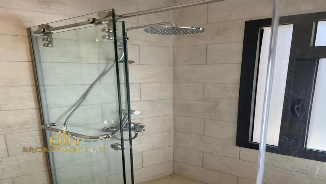 Beautiful Apartment for Rent by the Lakes