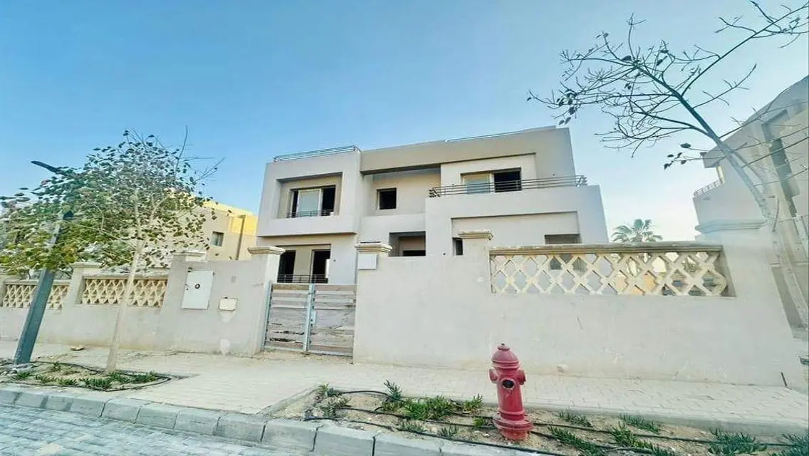 فيلا فاخرة مع مسبح خاص وإطلالات خلابة