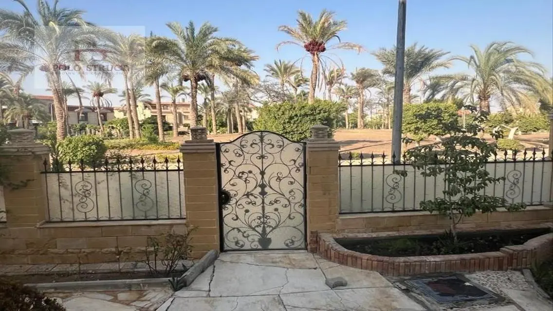 Luxurious Villa for Sale with Spacious Layout