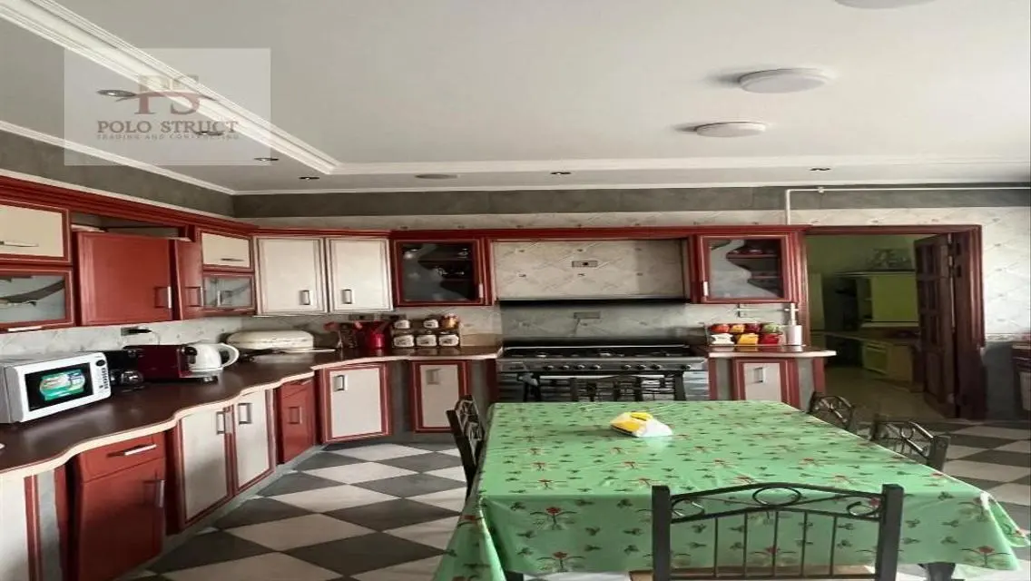 Luxurious Villa for Sale with Spacious Layout