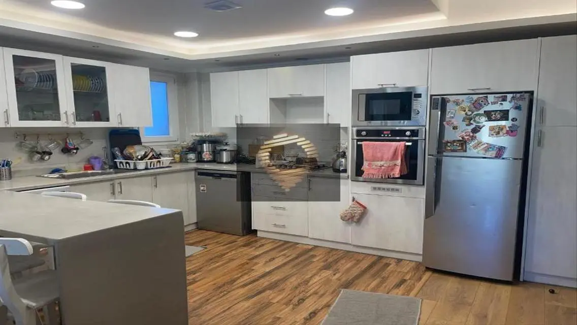 Luxury Apartment in Open-Air Mall -107-B1