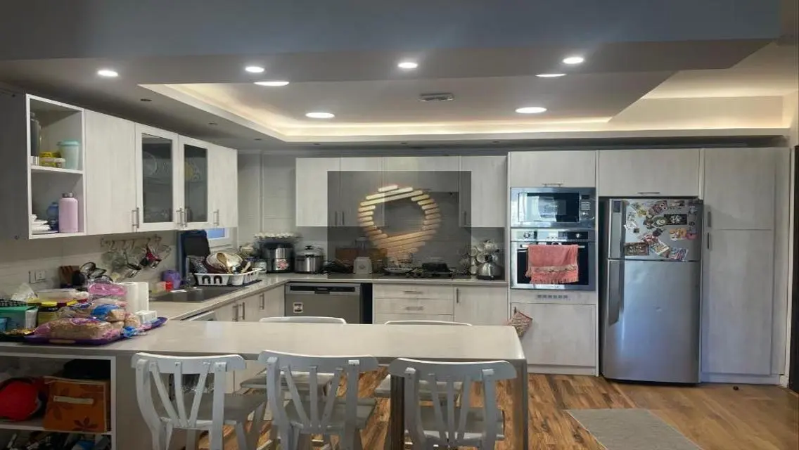 Luxury Apartment in Open-Air Mall -107-B1