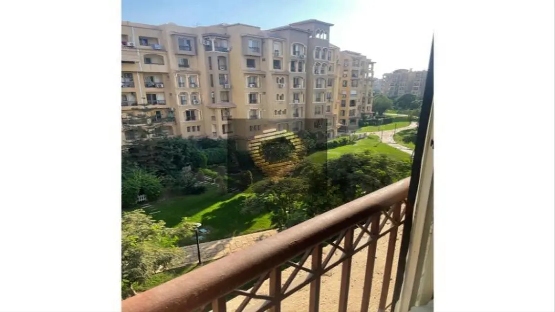 Luxury Apartment in Open-Air Mall -107-B1