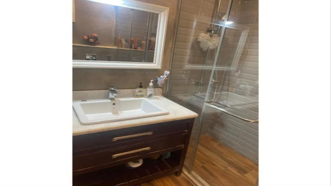Luxury Apartment in Open-Air Mall -107-B1